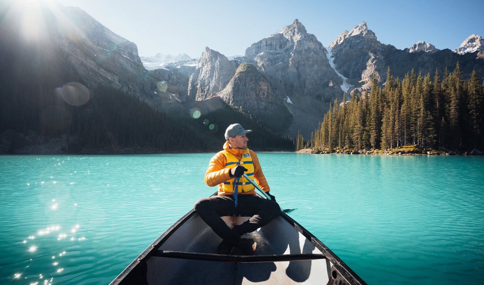 Moraine Lake canoe in the mountains