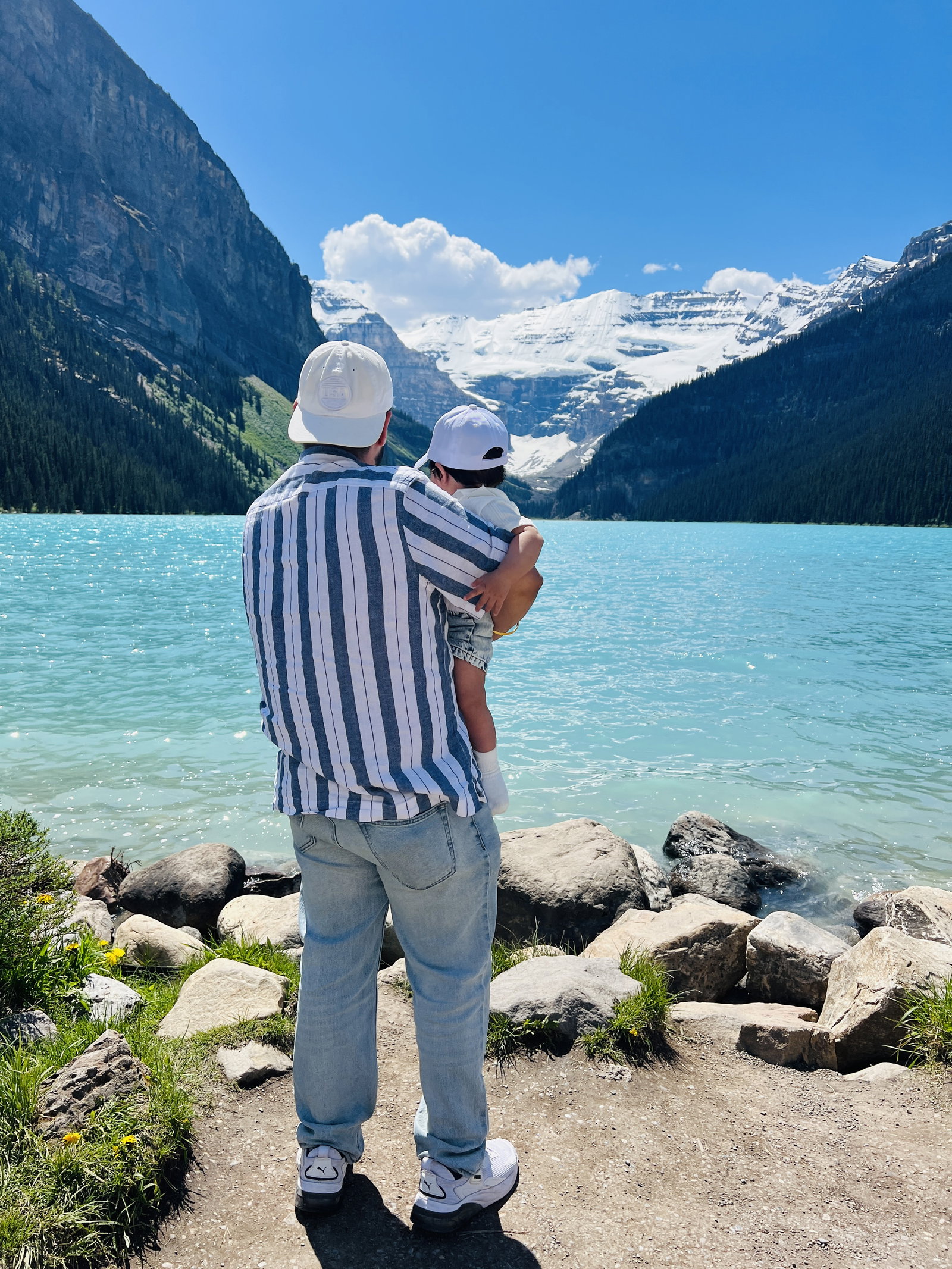 Photo 1 shared by Sumanjeet Kaur with her Google review of Via Via's Lake Louise shuttle