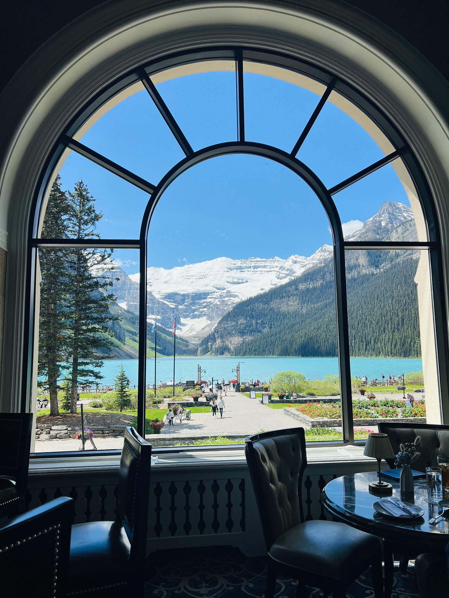 Photo 3 shared by Sumanjeet Kaur with her Google review of Via Via's Lake Louise shuttle